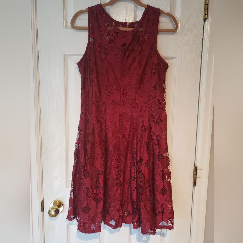 Womens burgandy lace dress Large